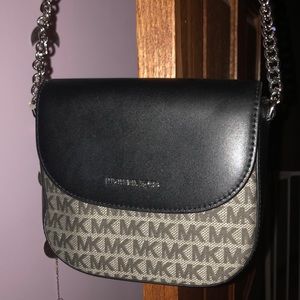 Michael Kors cross handbag, cross body size